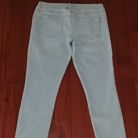 Old Navy Rockstar Jeans. - Picture 1 of 4